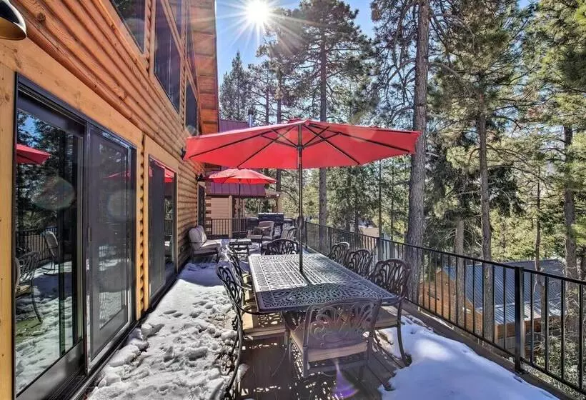 Luxury Mountain Cabin W/ Furnished Deck + Views!