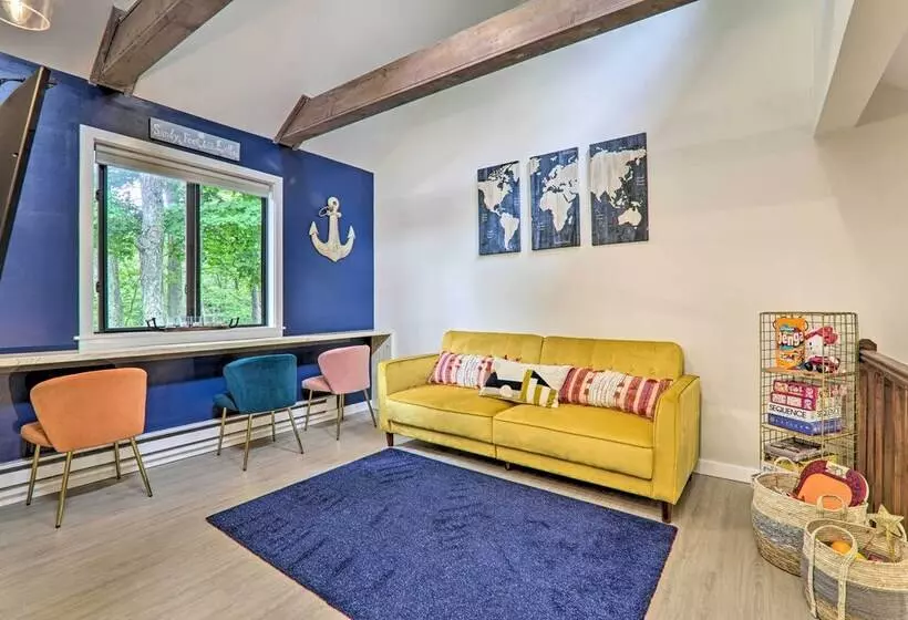 Lake & Pool Access: Home Near Tobyhanna State Park