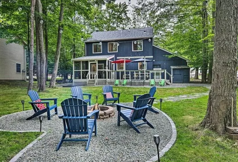 Lake & Pool Access: Home Near Tobyhanna State Park