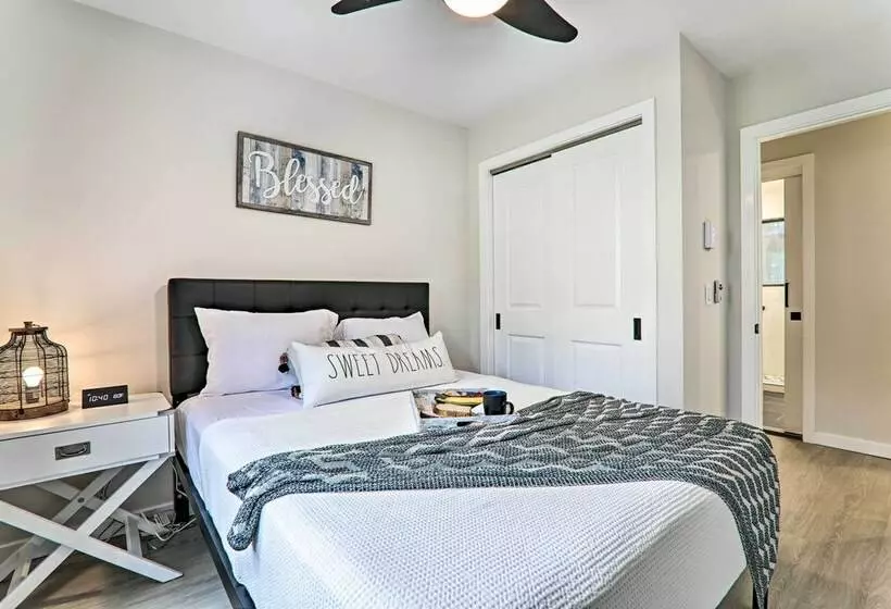 Lake & Pool Access: Home Near Tobyhanna State Park