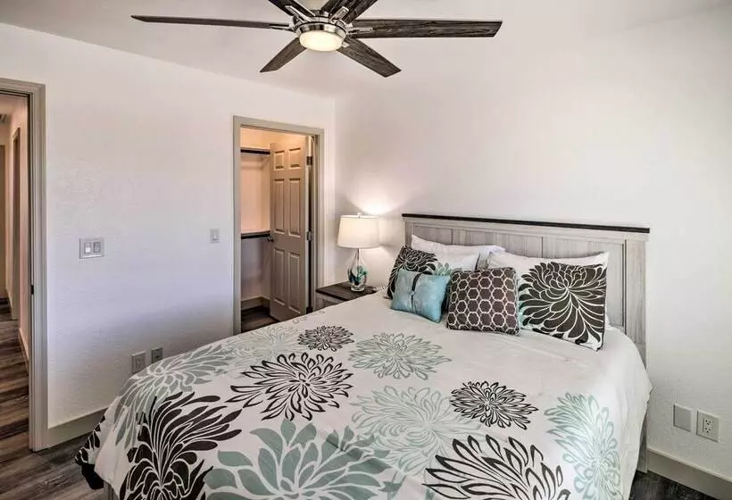 Lake Havasu City Home: Putting Green, Pool Access!