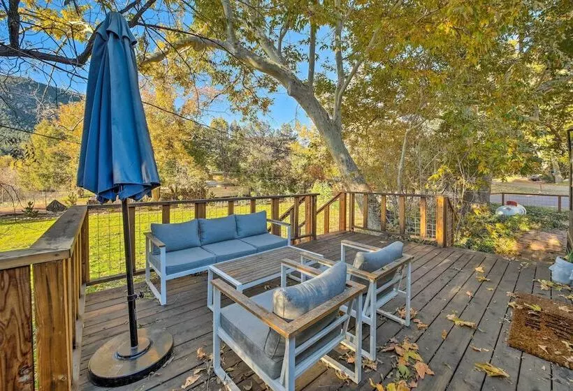 Waterfront Payson Escape W/ Private Hot Tub & Deck