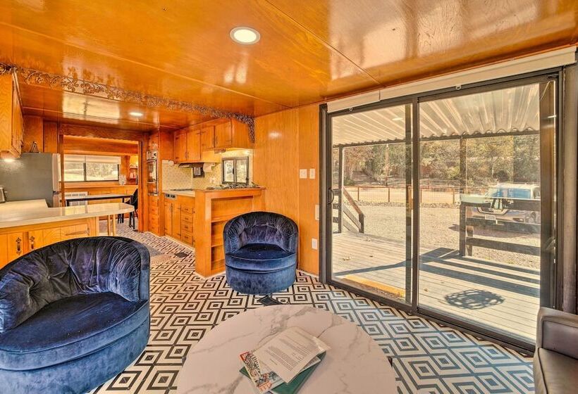 Waterfront Payson Escape W/ Private Hot Tub & Deck