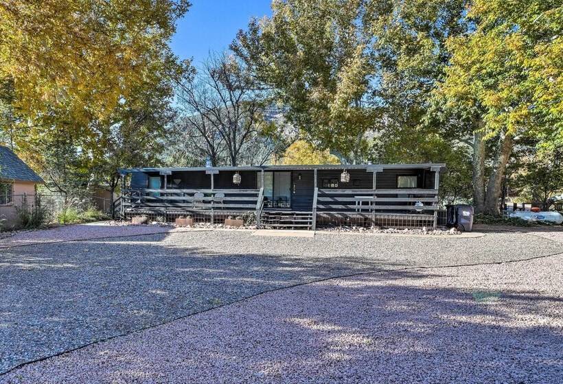 Waterfront Payson Escape W/ Private Hot Tub & Deck