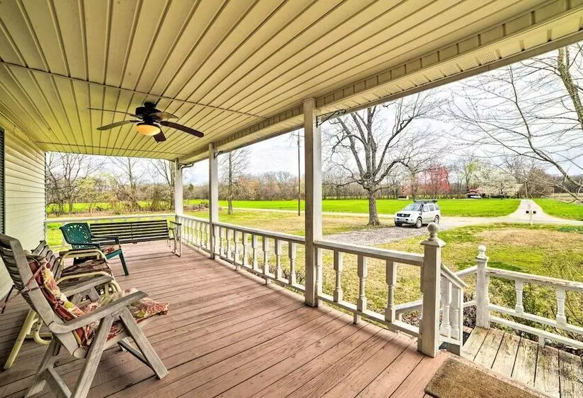 Peaceful Hazel Cottage W/ Deck & Yard!