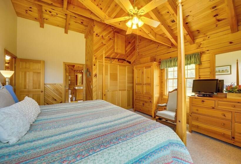 Pet Friendly Canton Cabin W/ Porch + Grill!