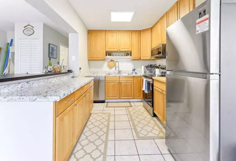 Jensen Beach Home: 1/4 Mi To Beach Access!