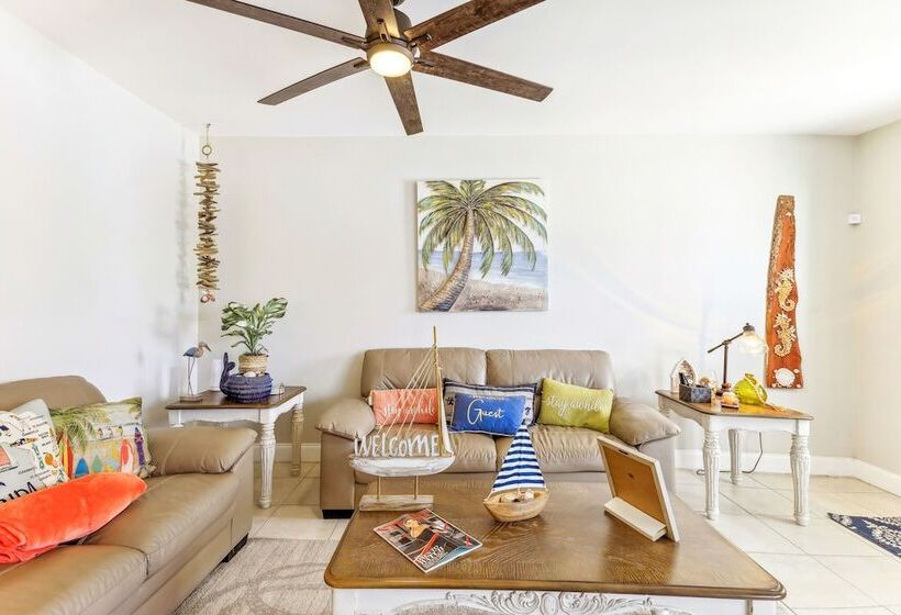 Jensen Beach Home: 1/4 Mi To Beach Access!