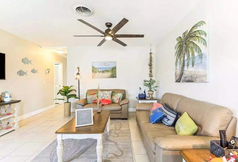 Jensen Beach Home: 1/4 Mi To Beach Access!