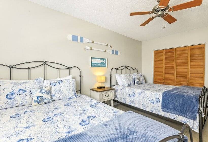 Jensen Beach Home: 1/4 Mi To Beach Access!