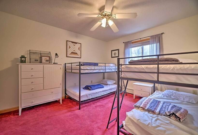 Poconos House W/ Deck + Game Room < 2 Mi To Lakes!