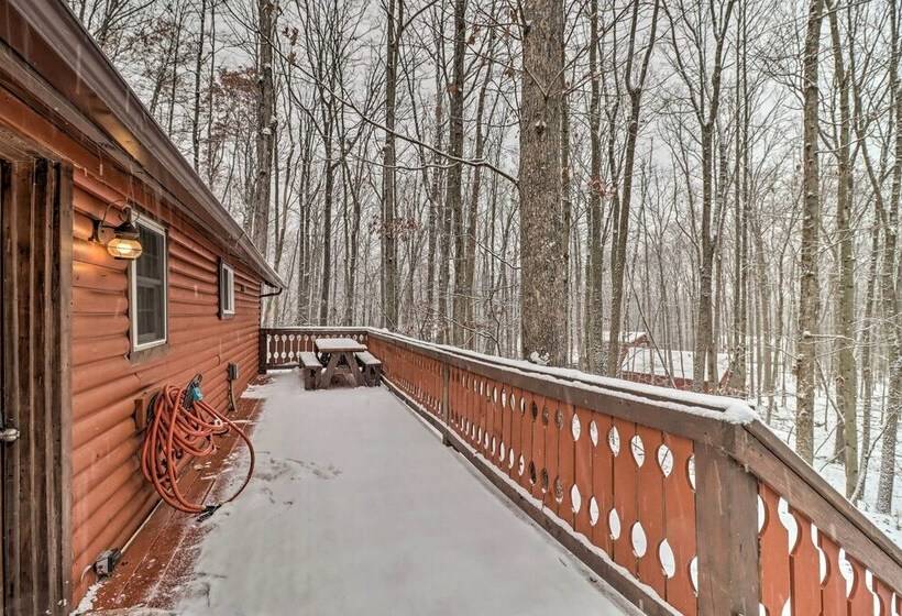 Postcard Worthy Poconos Cabin: ~ 15 Mi To Skiing!