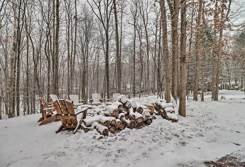 Postcard Worthy Poconos Cabin: ~ 15 Mi To Skiing!