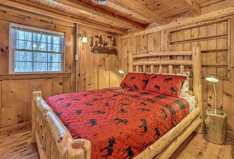 Postcard Worthy Poconos Cabin: ~ 15 Mi To Skiing!