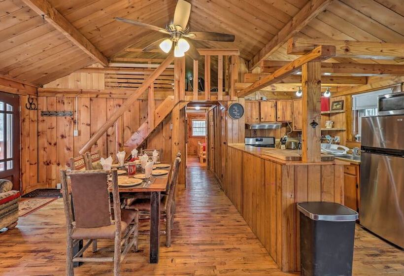 Postcard Worthy Poconos Cabin: ~ 15 Mi To Skiing!