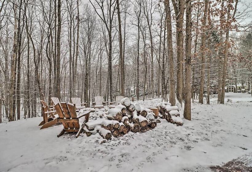 Postcard Worthy Poconos Cabin: ~ 15 Mi To Skiing!