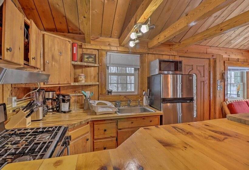 Postcard Worthy Poconos Cabin: ~ 15 Mi To Skiing!