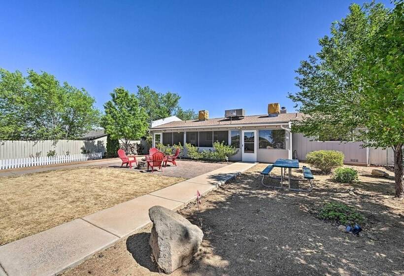 Screened Porch, Fire Pit: Prescott Pad Near Park!