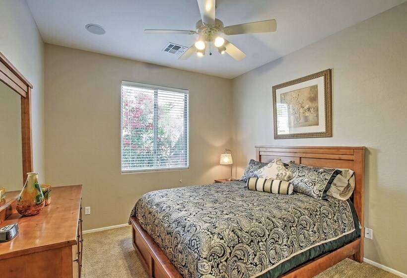 Queen Creek Home: Private Pool + Golf Course View!