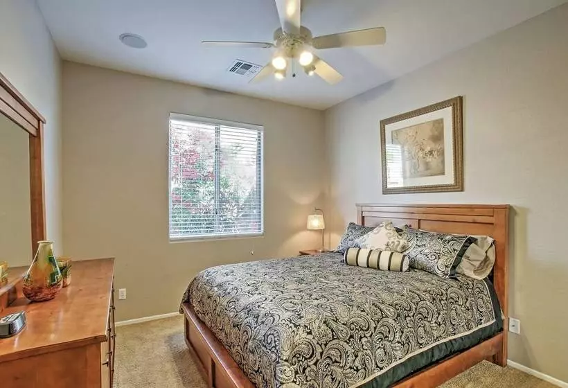 Queen Creek Home: Private Pool + Golf Course View!