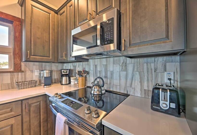 Remodeled Sanderling Sea Cottages, Unit 4