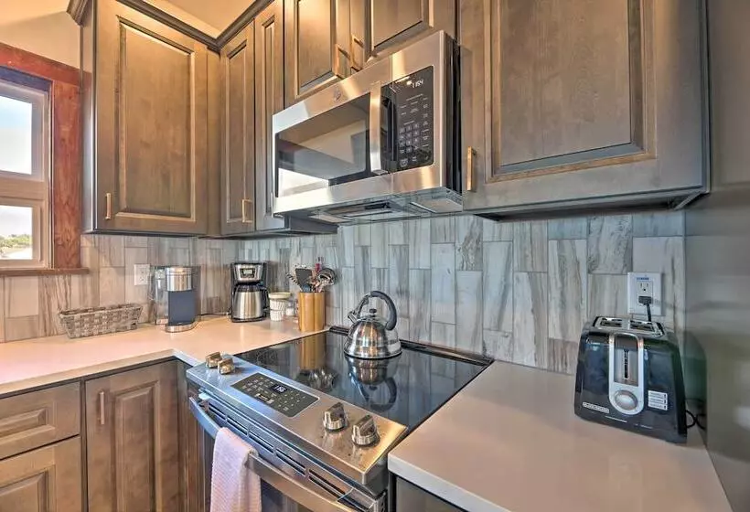 Remodeled Sanderling Sea Cottages, Unit 4