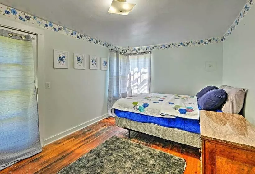 Renovated Ky Farmhouse Retreat W/ Pasture Views!