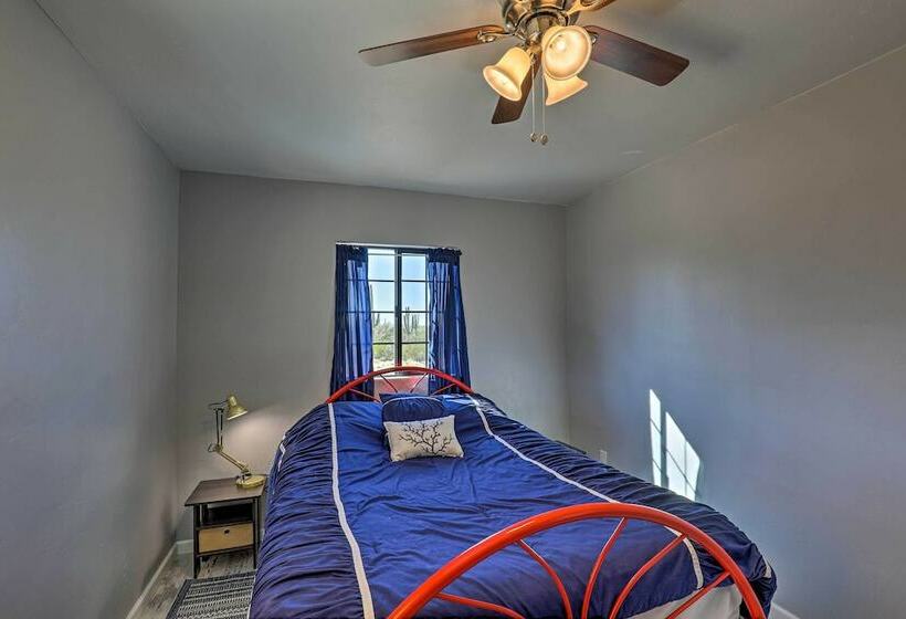 Secluded Marana Home W/ Viewing Decks + Privacy!