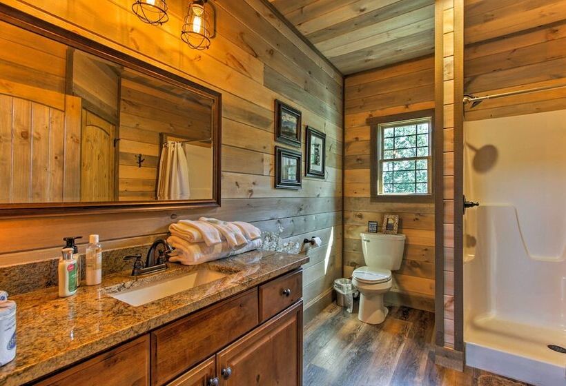 Sevierville Cabin W/ Game Room, Hot Tub & Theater!