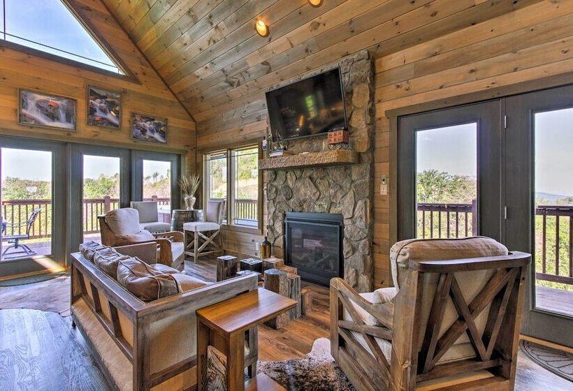 Sevierville Cabin W/ Game Room, Hot Tub & Theater!