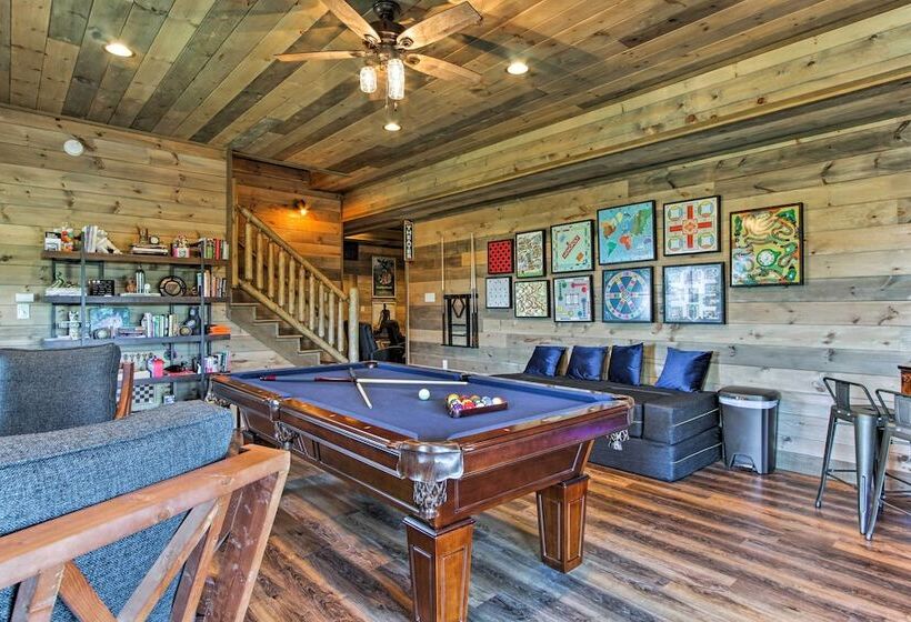 Sevierville Cabin W/ Game Room, Hot Tub & Theater!