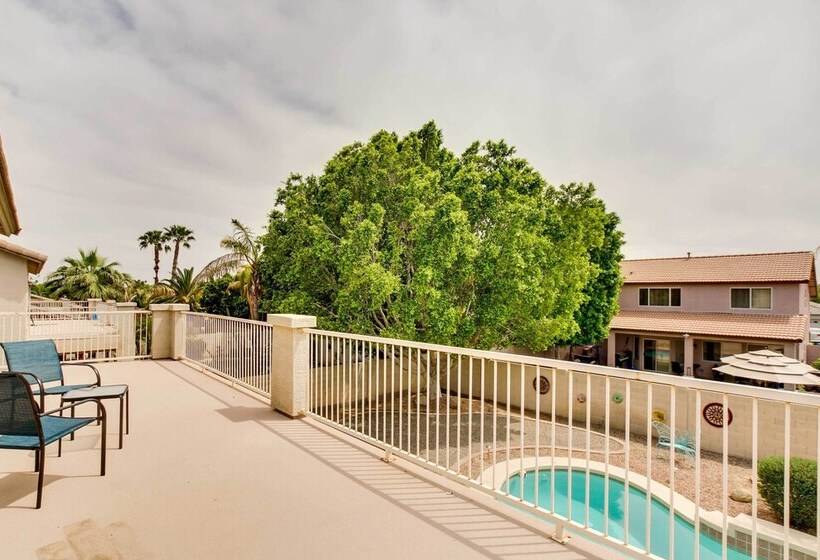 Spacious Goodyear Retreat   Walk To Wigwam!