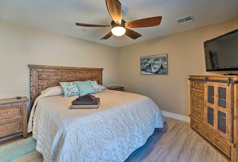 Spacious Home W/ Bbq, 1/2 Mi To Lake Havasu!