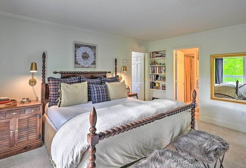 Cashiers Retreat W/ Fireplace & Mtn Views!