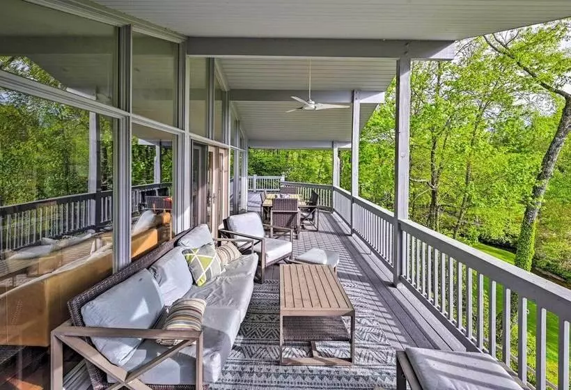 Cashiers Retreat W/ Fireplace & Mtn Views!