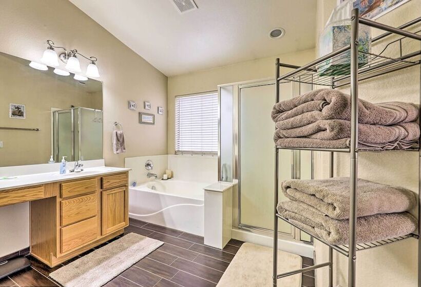 Surprise Home < 5 Mi To Stadium & Golfing!