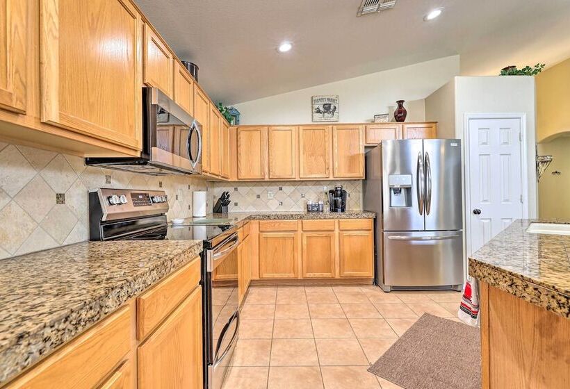 Surprise Home < 5 Mi To Stadium & Golfing!