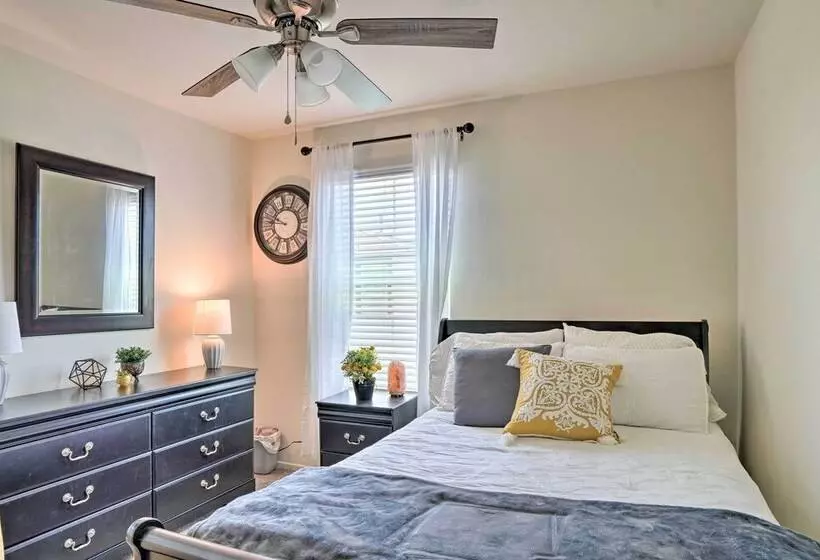 Tasteful Menifee Home: Patio, By Theme Parks!