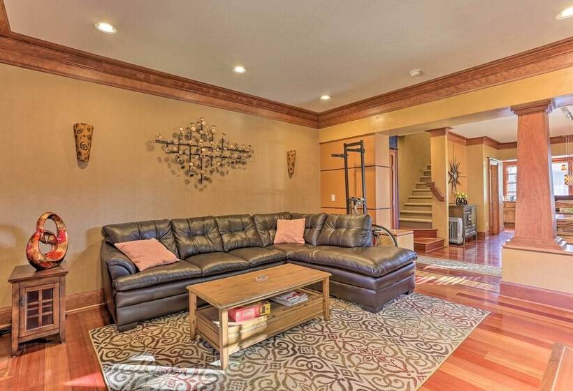 North End Boise Home W/ Courtyard ~ 3 Mi To Dtwn!