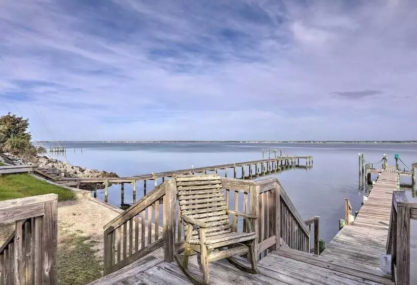 Waterfront Emerald Isle Home W/ Dock Access!