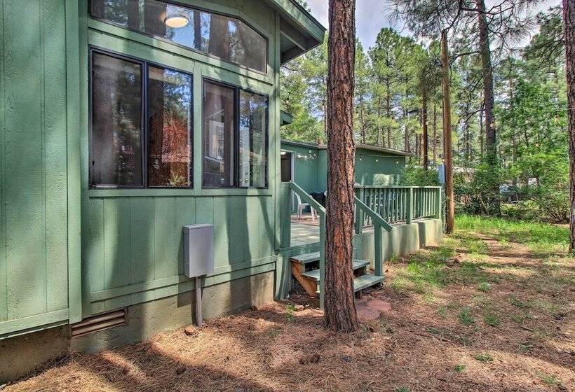 Woodsy Retreat W/ Deck 2 Mi To Rainbow Lake!