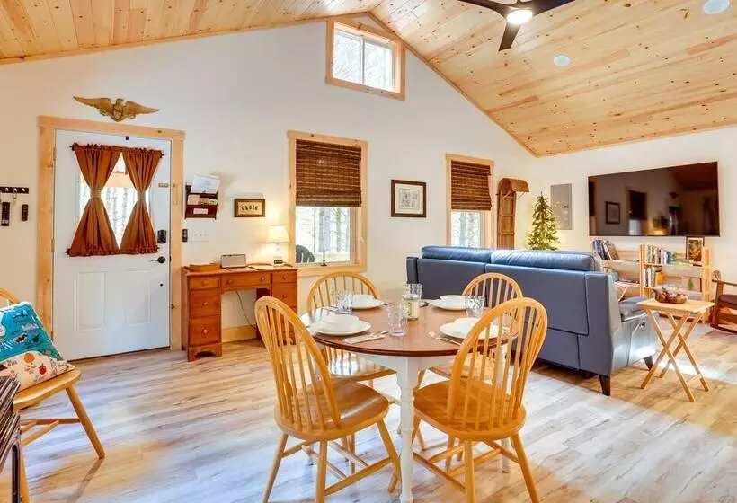 Beautiful Greig Cabin: 2 Mi To Brantingham!