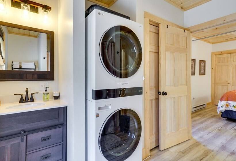 Beautiful Greig Cabin: 2 Mi To Brantingham!