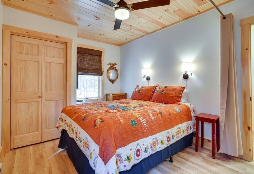 Beautiful Greig Cabin: 2 Mi To Brantingham!