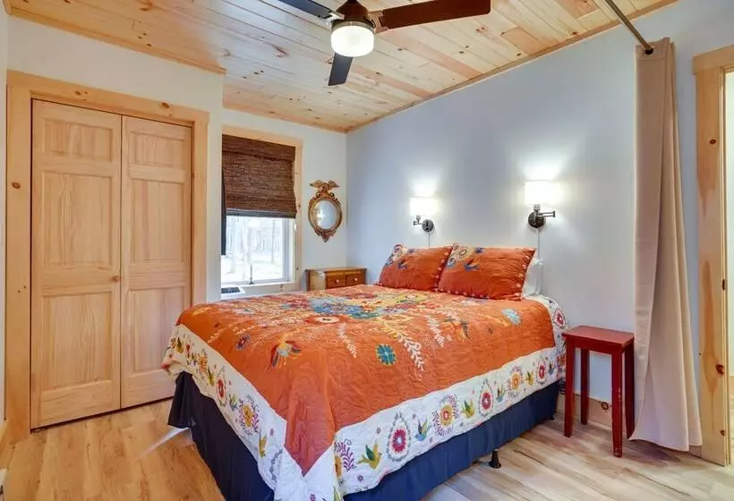 Beautiful Greig Cabin: 2 Mi To Brantingham!