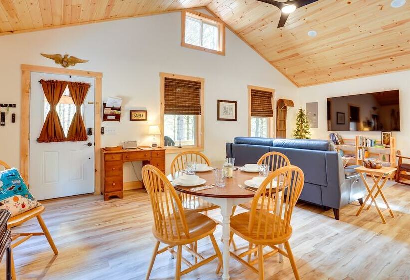 Beautiful Greig Cabin: 2 Mi To Brantingham!