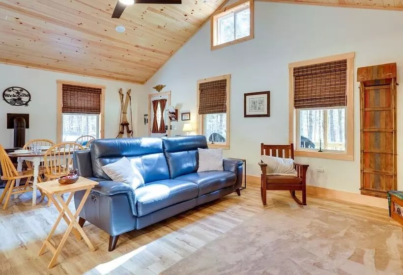 Beautiful Greig Cabin: 2 Mi To Brantingham!