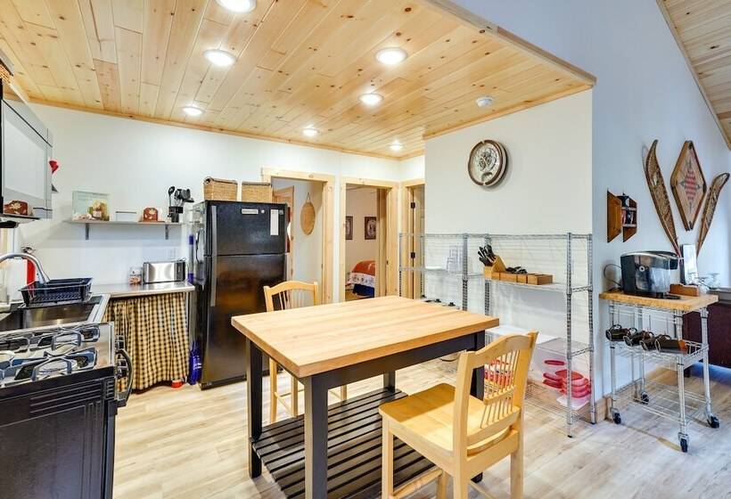 Beautiful Greig Cabin: 2 Mi To Brantingham!