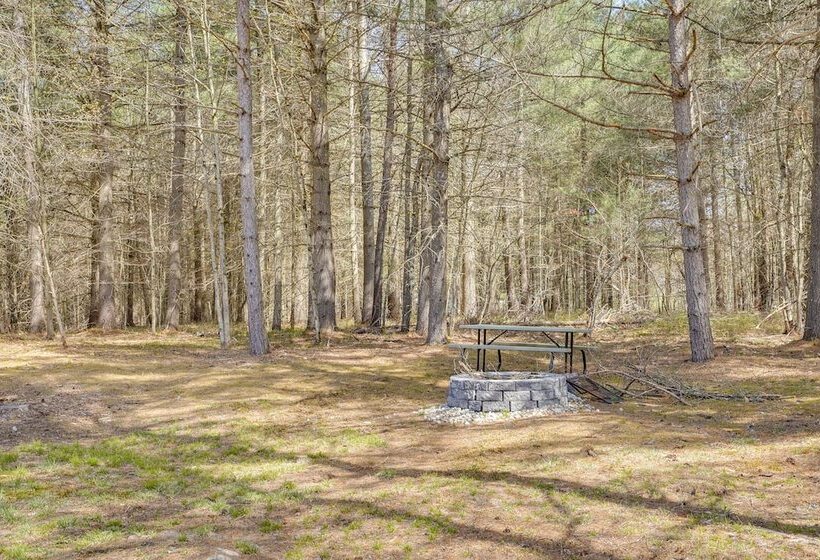 Beautiful Greig Cabin: 2 Mi To Brantingham!