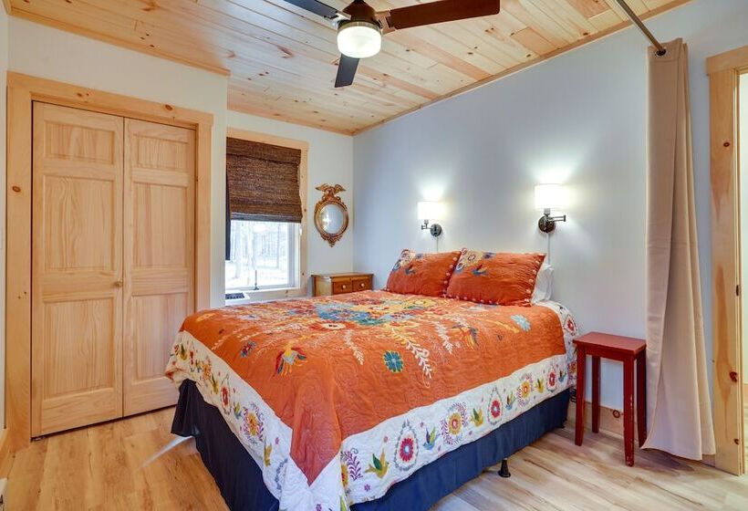 Beautiful Greig Cabin: 2 Mi To Brantingham!